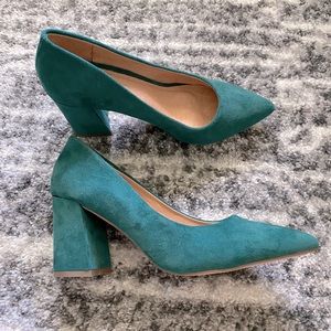 ModCloth Green/Teal pump